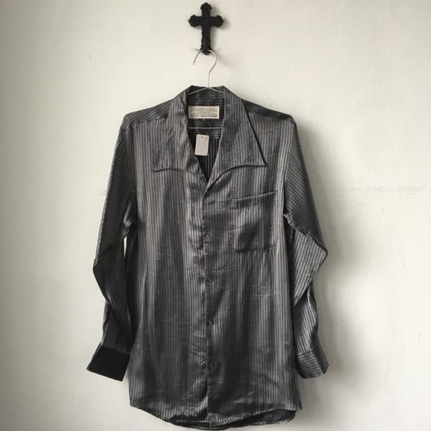 Stripe pattern sliver mood shirt
