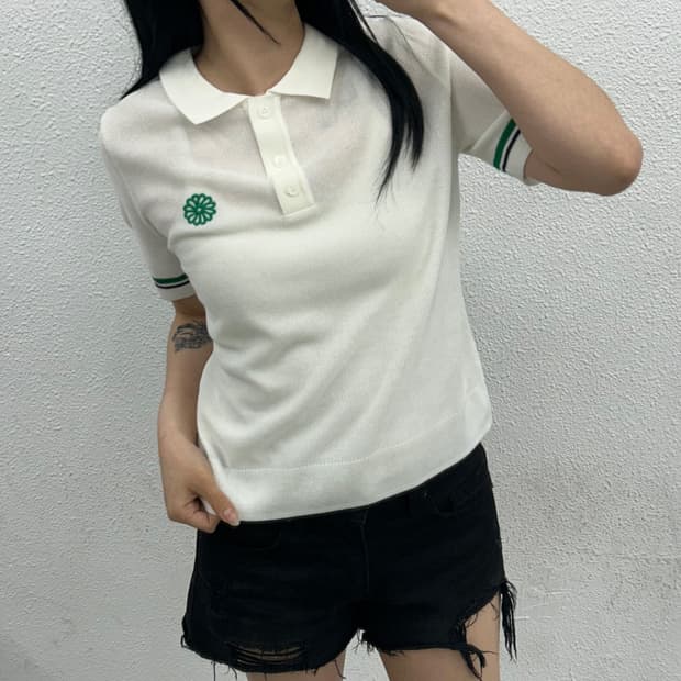 마르디 메르크디 그린배색 화이트 니트 반팔