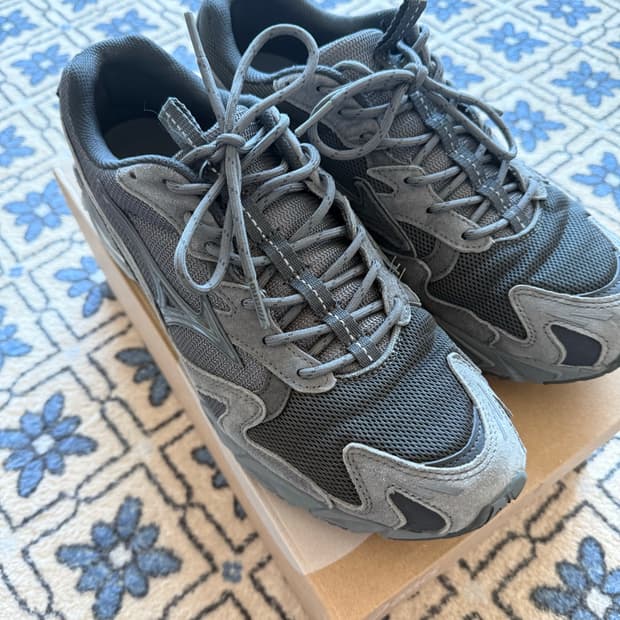 미즈노 웨이브라이더 슬로우스테디클럽 콜라보 275