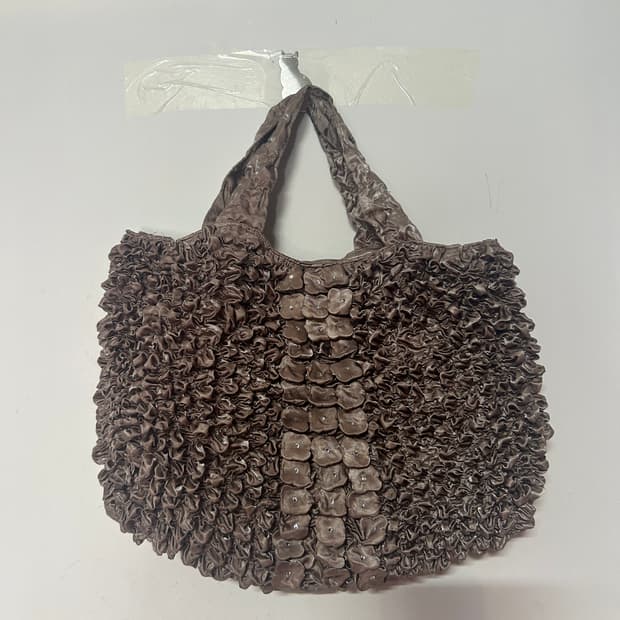 Ruffly bag 