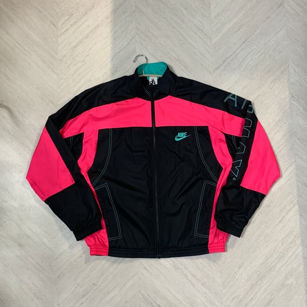 나이키 아트모스 트랙자켓 s사이즈