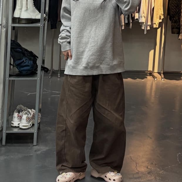 데우스엑스마키나 서울 어드레스 크루넥 스웨트셔츠A2976