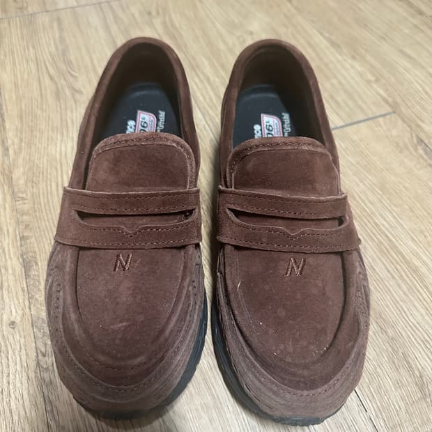 뉴발란스 1906R 로퍼 240