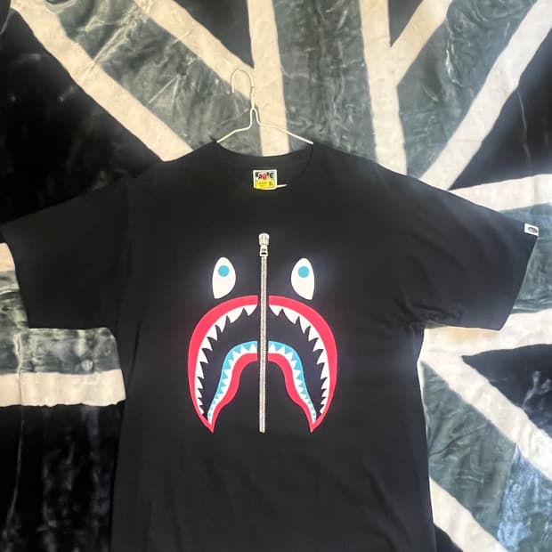 베이프 샤크 반팔