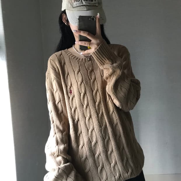 폴로 베이지 케이블 니트