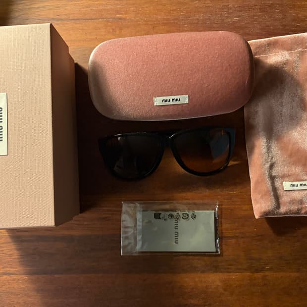 미우미우 선글라스