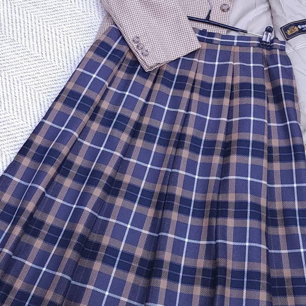 레일리안 27인치 체크스커트