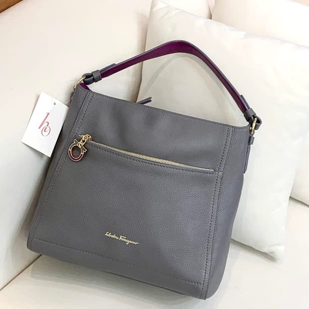 페라가모 알리 숄더백  (정품)