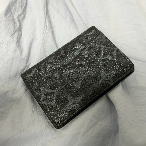 루이비통 파스텔 느와 한정판 오거나이저입니다.