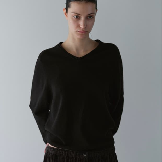 오브헤덴|| V-NECK 니트 블랙