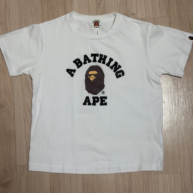 베이프 키즈 컬리지 티셔츠 130