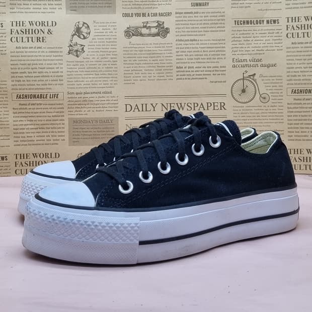 컨버스 척테일러 리프트 캔버스 스니커즈 230