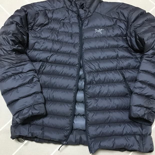 아크테릭스 세륨 패딩