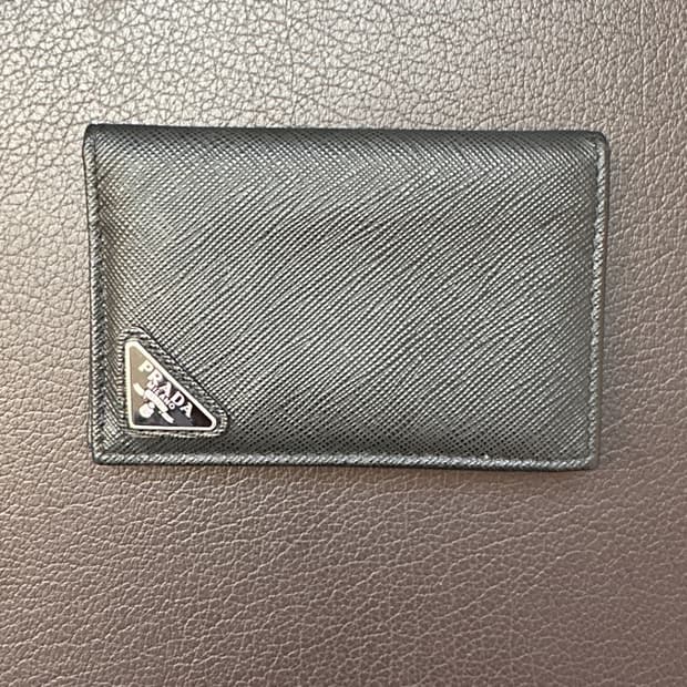 프라다 사피아노 레더 카드 홀더 블랙