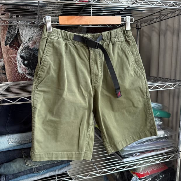 그라마치 카키 쇼츠 팬츠