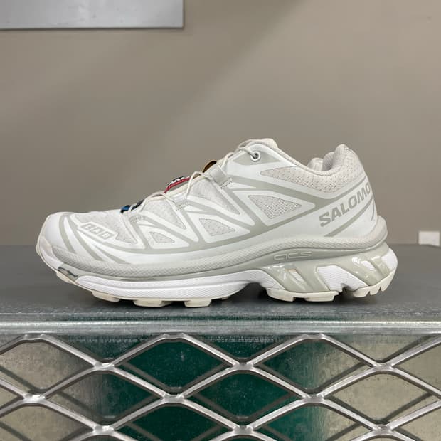 살로몬 XT6 스니커즈 220