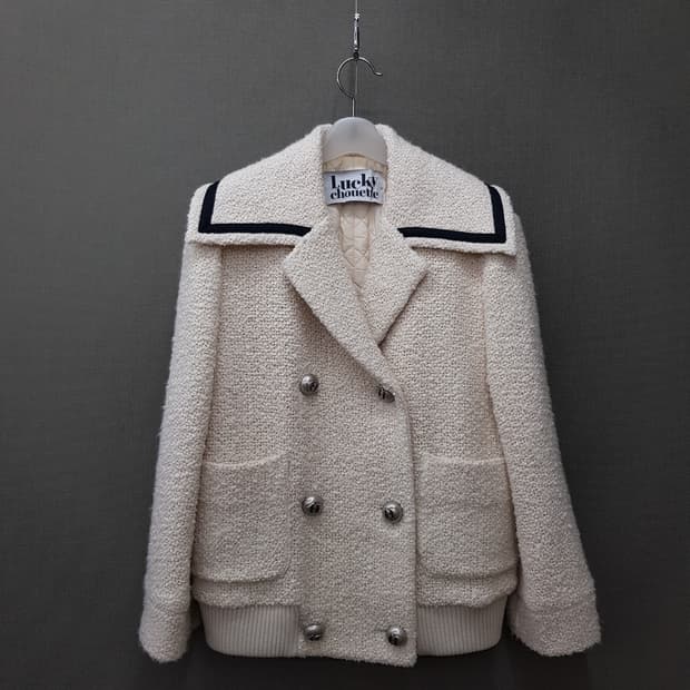 럭키슈에뜨 2023 부클 더블 자켓 36사이즈