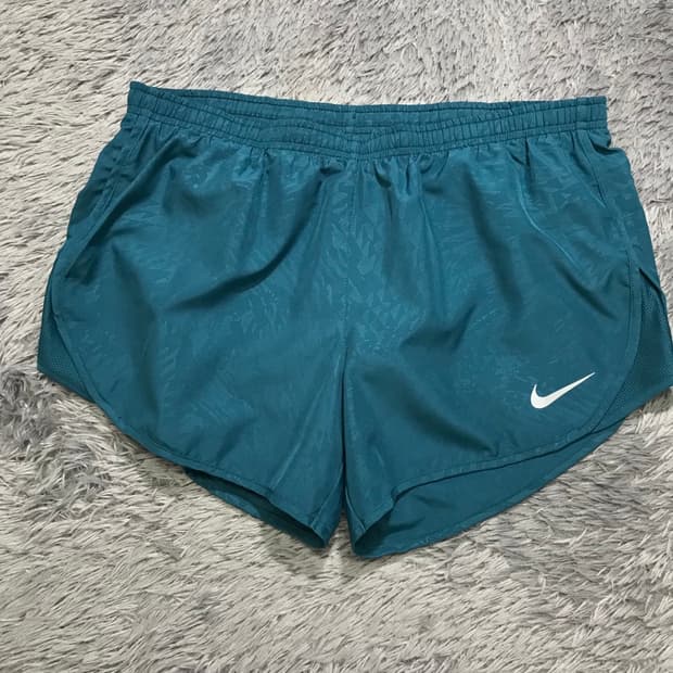 [[여성 L, A급] 나이키(NIKE) 드라이핏 러닝 쇼츠p225