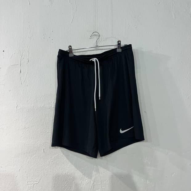 나이키 드라이핏 반바지 XL