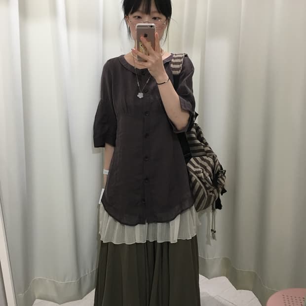 린넨 둥카라 블라우스