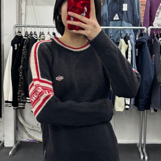 히스테릭 글래머 사이드 로고 니트