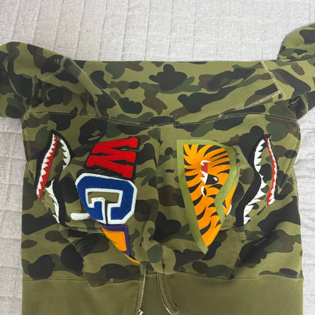 베이프 샤크후드 카모 판매합니다