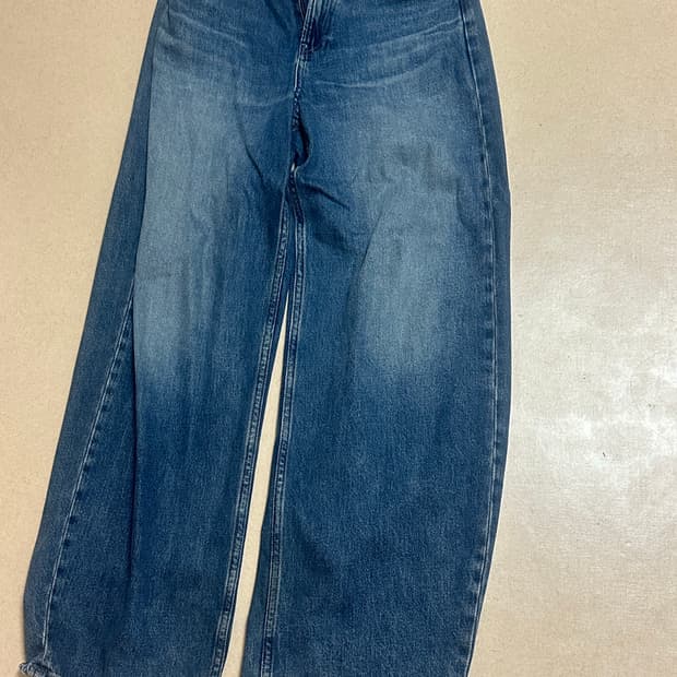 유니클로 커브드진 진청 25사이즈 