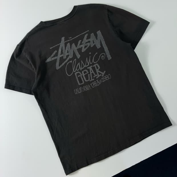 Stussy 스투시 피그먼트 다이드 클래식 기어 차콜 반팔티