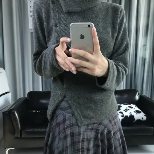 보카시 폴라 언발 버튼 롱슬리브