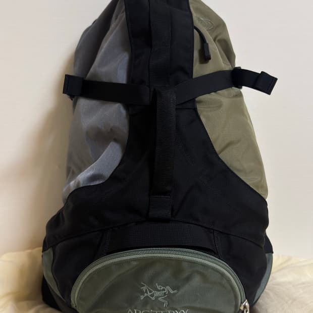 아크테릭스X빔즈 세브링 백팩