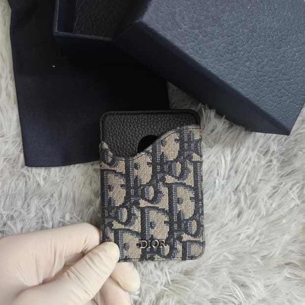 [정품] 디올 오블리크 맥세이프 카드지갑 새상품급