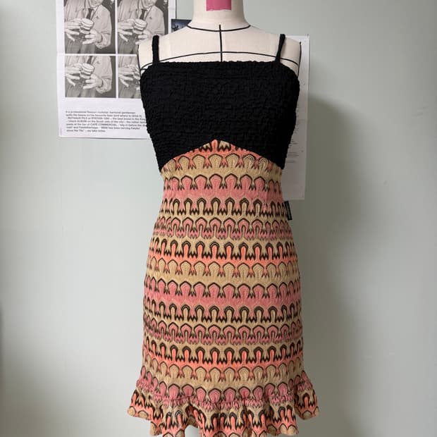 Ugly Shadow 니트 원피스