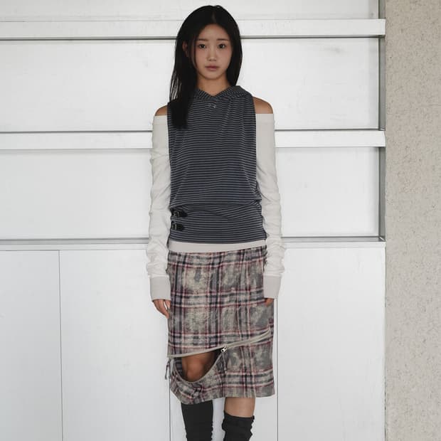 yin and yang in harmony slit skirt,check