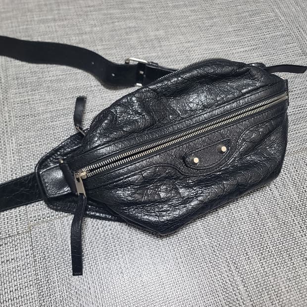 발렌시아가 모터슬링백 힙색 크로스백 모터백 메신저백