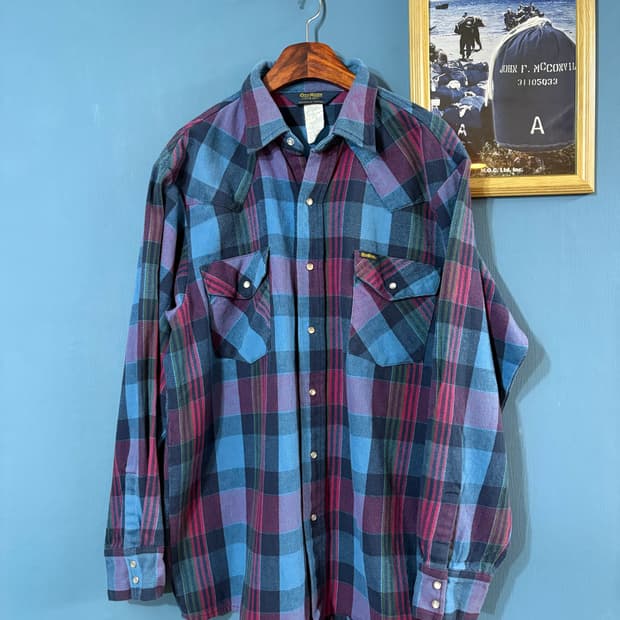 90‘s OshKosh Flannel western Shirt.