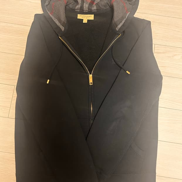 버버리 금장 후드집업