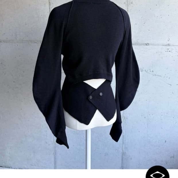미스치프 25fw CUT OUT BACK TURTLENECK TOP_DE