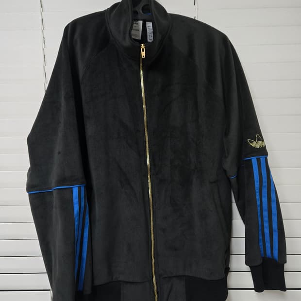 아디다스 타이션 벨루어 트랙탑m