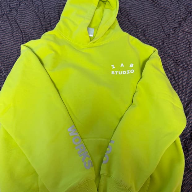 아이앱 스튜디오 x 웍스아웃 후드 라임