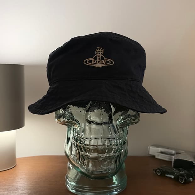 Vivienne Westwood 올드 빈티지 비비안 웨스트우드 버킷햇