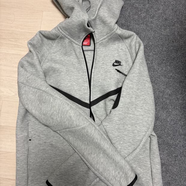 나이키 테크팩 후리스 사이즈 m 상태 최상