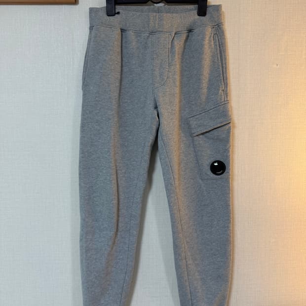 [S]CP컴퍼니 렌즈와펜 카고 스웻 팬츠