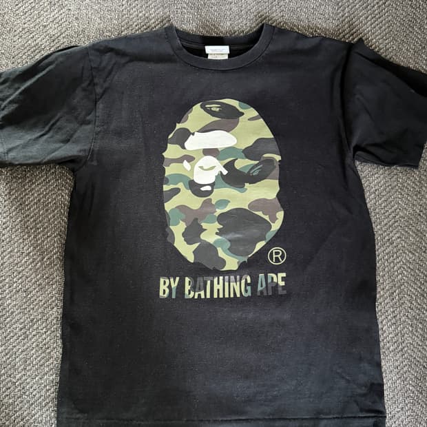 베이프 카모 티셔츠 블랙 그린