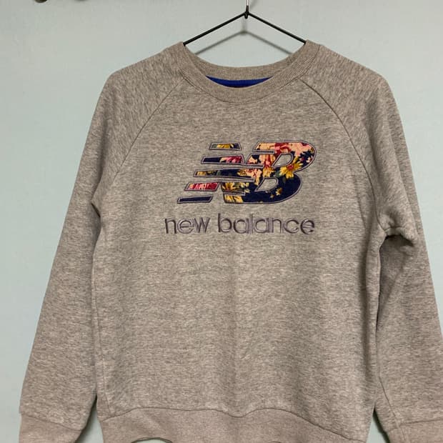 뉴발란스 기모 여성맨투맨