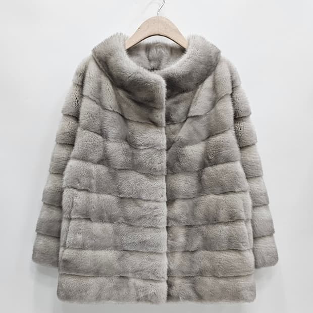 DS FURS 디에스퍼 휘메일 밍크 코트 / 여 94-100-165

