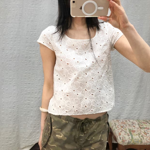 daisy light blouse