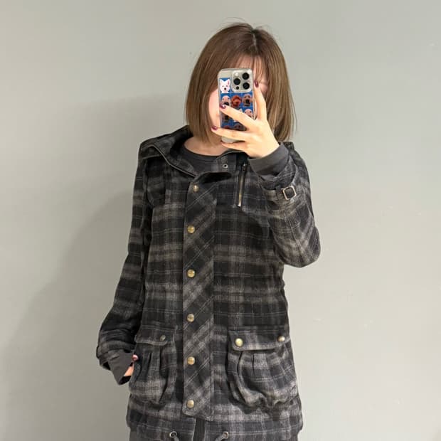 check pattern pocket detail hood coat