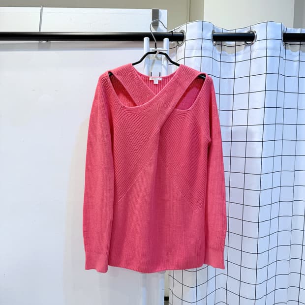 COS 엑스 꼬임 니트