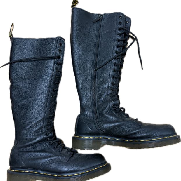 닥터마틴 1B50 20홀 (250/eu39)