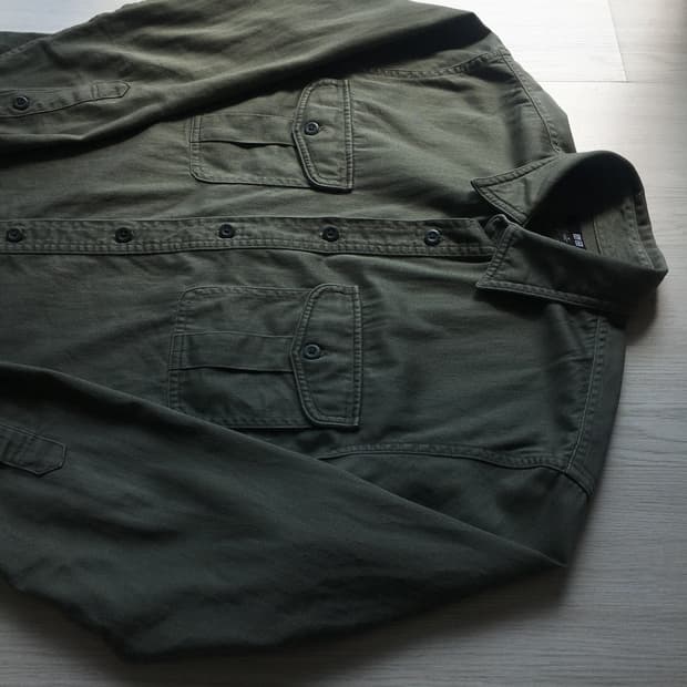 빈티지 uniqlo 투포켓 카키 셔츠